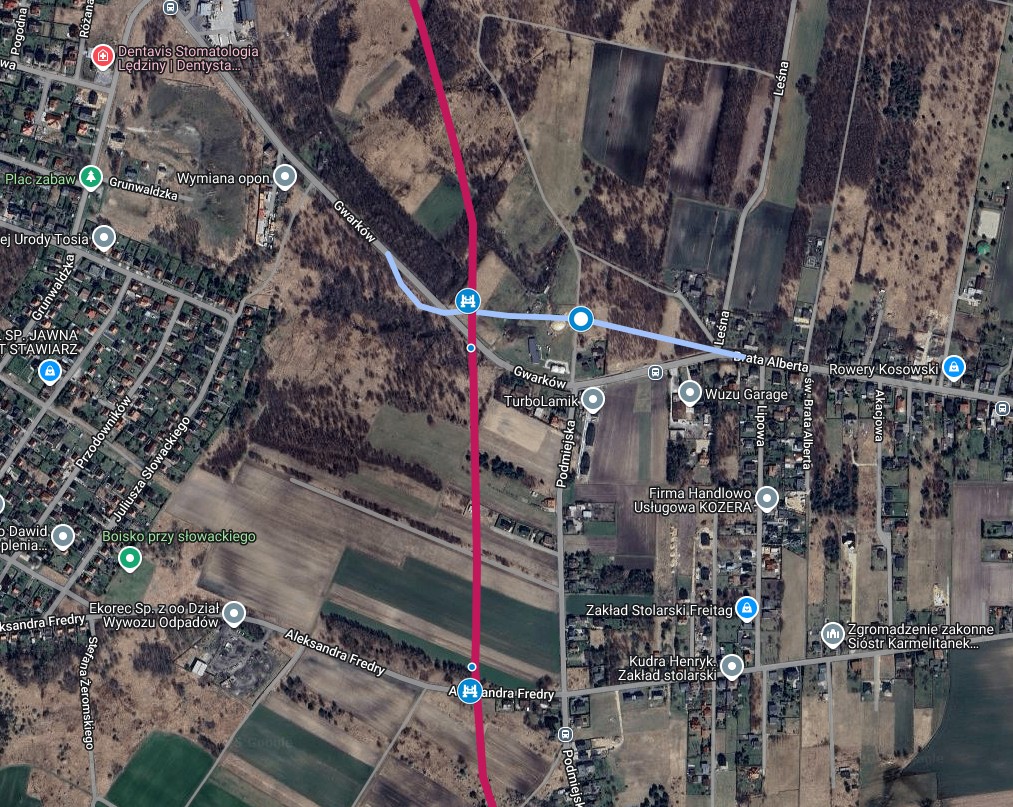 Mapa w formie zdjęcia z lotu ptaka przedstawiająca na czerwono zaznaczony przebieg budowanej drogi S1